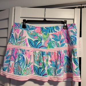 Dara skort size large new!